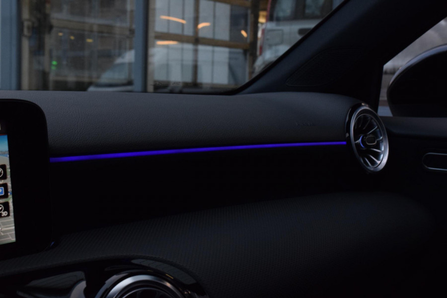 Mercedes-Benz A-Klasse 250 e AMG Line