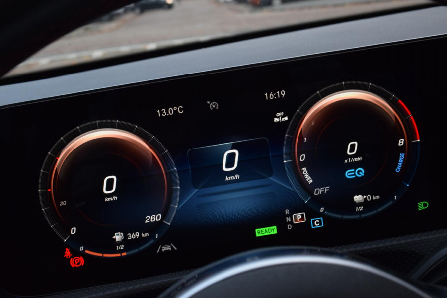 Mercedes-Benz A-Klasse 250 e AMG Line