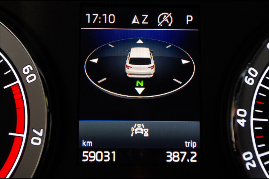 Škoda Karoq Škoda 1.5 TSI ACT Business Edition Plus 150pk > Trekhaak/Camera/Adaptive cruise control