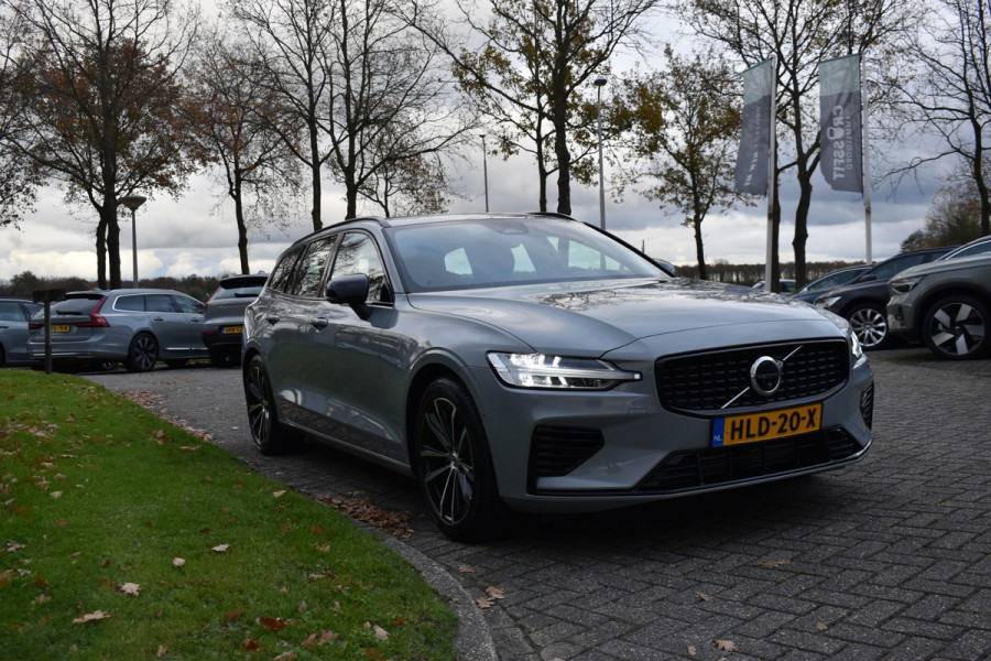 Volvo V60 T6 350PK Plug-in hybrid AWD Plus Dark Trekhaak | H&K | Contour stoelen | 360 Camera | 19"LMV