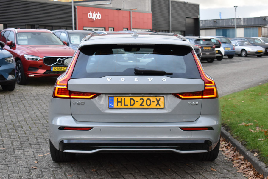 Volvo V60 T6 350PK Plug-in hybrid AWD Plus Dark Trekhaak | H&K | Contour stoelen | 360 Camera | 19"LMV