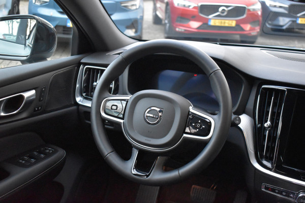 Volvo V60 T6 350PK Plug-in hybrid AWD Plus Dark Trekhaak | H&K | Contour stoelen | 360 Camera | 19"LMV