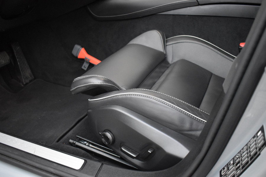 Volvo V60 T6 350PK Plug-in hybrid AWD Plus Dark Trekhaak | H&K | Contour stoelen | 360 Camera | 19"LMV