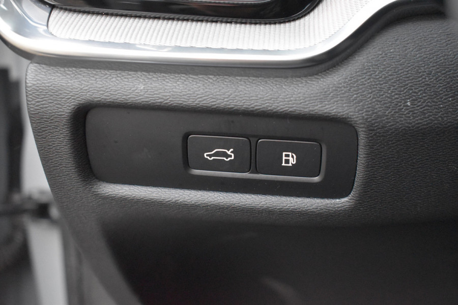 Volvo V60 T6 350PK Plug-in hybrid AWD Plus Dark Trekhaak | H&K | Contour stoelen | 360 Camera | 19"LMV