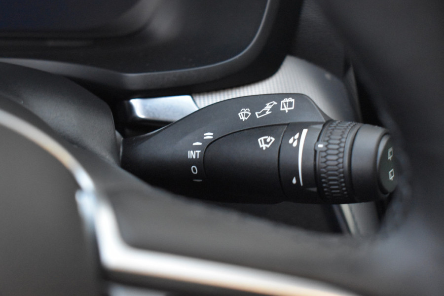 Volvo V60 T6 350PK Plug-in hybrid AWD Plus Dark Trekhaak | H&K | Contour stoelen | 360 Camera | 19"LMV