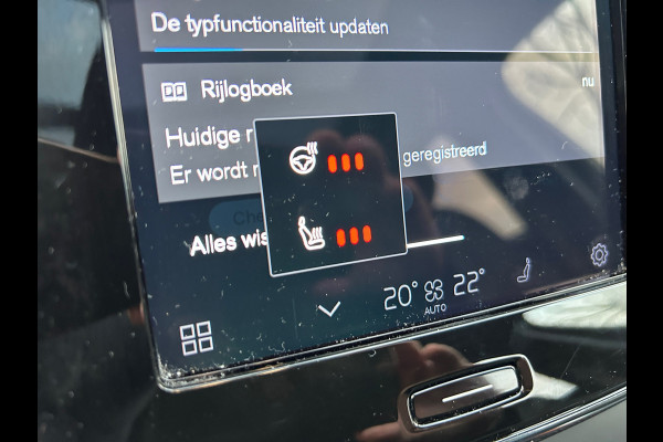 Volvo XC40 Recharge P8 AWD R-Design Panoramadak Vol Leder 92% SOH NL-Auto Rijklaarprijs!