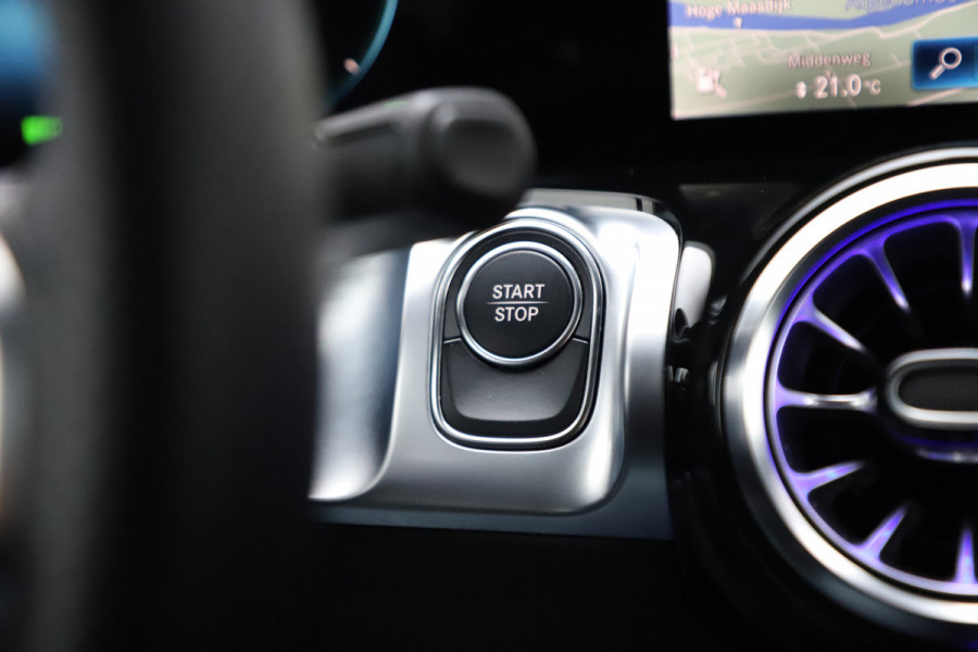Mercedes-Benz EQB 250 AMG 67 kWh | 190PK | Led | Sfeerverlichting | Widescreen | Stoelverwarming | Camera | Standkachel | Apple-carplay | 2023.