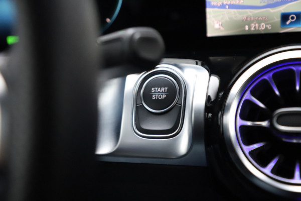 Mercedes-Benz EQB 250 AMG 67 kWh | 190PK | Led | Sfeerverlichting | Widescreen | Stoelverwarming | Camera | Standkachel | Apple-carplay | 2023.