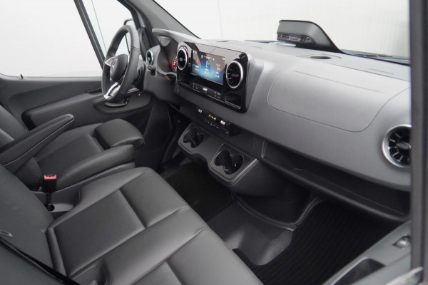 Mercedes-Benz Sprinter 317 1.9 CDI L2 Select HD Nw. Model / Leder / LED / Trekhaak 3.5t / Groot MBUX / 18 Inch / Org. NL