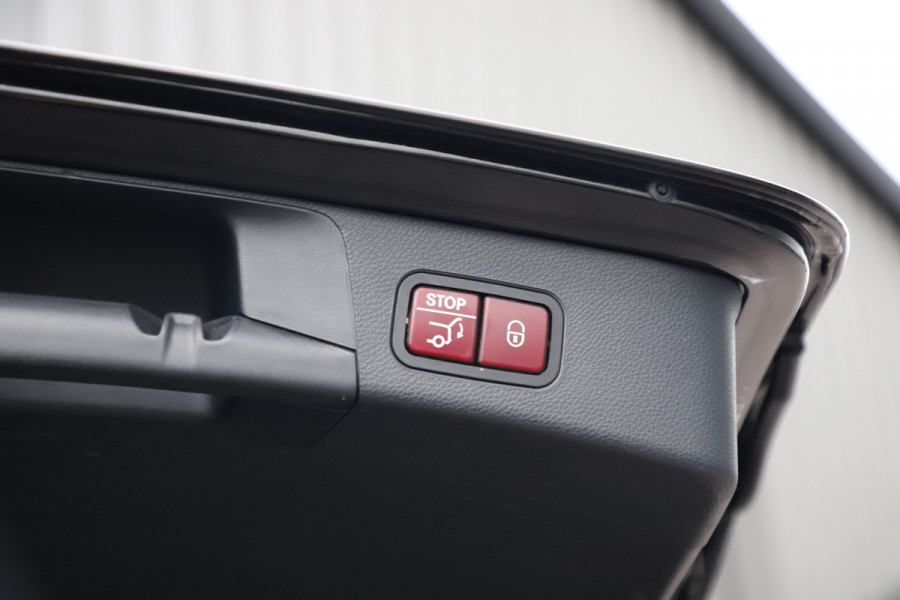 Mercedes-Benz C-Klasse Estate AMG 63 S | 510PK | Head-up | Keyless-go | Burmester | Carbon | Memory | Sfeerverlichting | ILS | Distronic | Trekhaak | 2