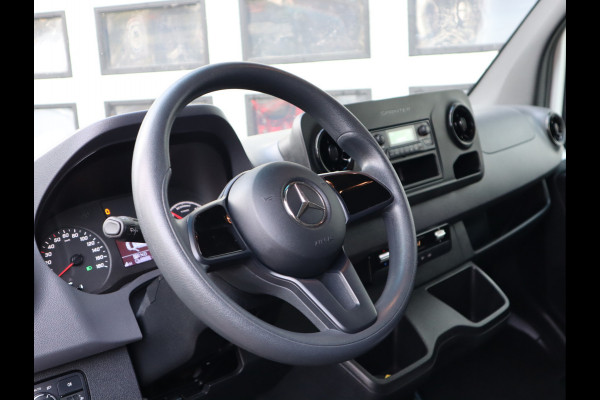 Mercedes-Benz eSprinter eSprinter 55 kWh 100% Elektrisch L2H2 - Camera - Airco