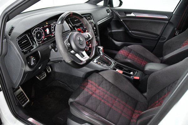 Volkswagen Golf 2.0 TSI GTI TCR Pano Keyless