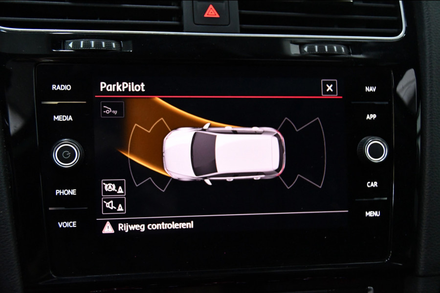 Volkswagen Golf 2.0 TSI GTI TCR Pano Keyless