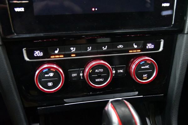 Volkswagen Golf 2.0 TSI GTI TCR Pano Keyless