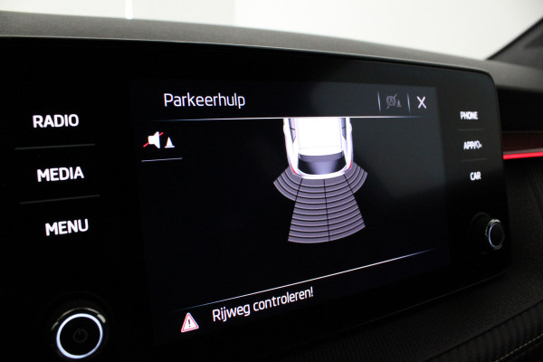 Škoda Fabia Škoda 1.0 TSI Monte Carlo > Zwart dak/Stoelverwarming/DSG/Apple Carplay/Android Auto