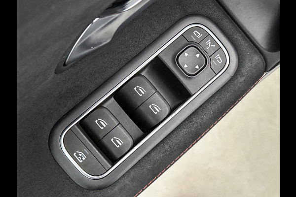 Mercedes-Benz A-Klasse 160 Business Solution AMG 5 Spaaks lichtmetalen velgen AMG | MUBX wide screen | Navigatie | Parking support met camera achter | Inclusief 24 maanden MB Certified garantie voor Europa.