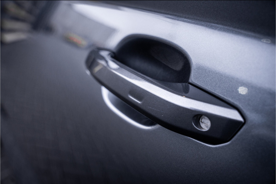 Audi Q5 Sportback 50 TFSI e S edition - Panorama | RS Seats | Luchtvering | B&O | Elek. Trekhaak | 360 Camera