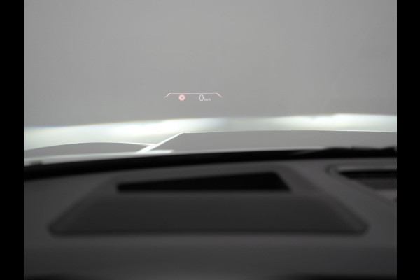 BMW X1 xDrive30e M Sport Plug In Hybrid 326pk Dealer O.H. PHEV | Panodak | Head Up | 360 Camera | Adaptive Cruise | Alcantara Sportstoelen Massage & Memory | Harman & Kardon | Stoelen & Stuur Verwarmd | Apple Carplay | 20"L.M | Blis | Keyless | Sfee