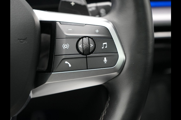 BMW X1 xDrive30e M Sport Plug In Hybrid 326pk Dealer O.H. PHEV | Panodak | Head Up | 360 Camera | Adaptive Cruise | Alcantara Sportstoelen Massage & Memory | Harman & Kardon | Stoelen & Stuur Verwarmd | Apple Carplay | 20"L.M | Blis | Keyless | Sfee