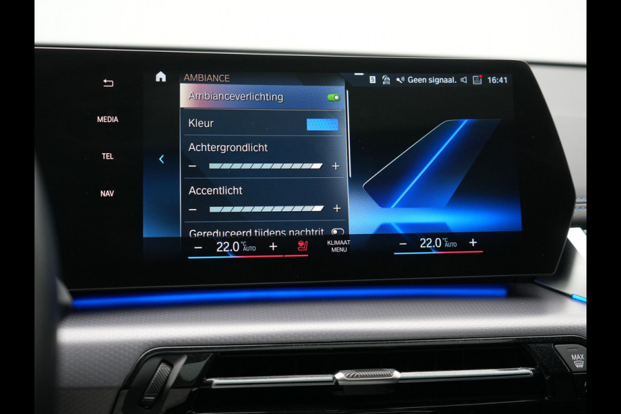 BMW X1 xDrive30e M Sport Plug In Hybrid 326pk Dealer O.H. PHEV | Panodak | Head Up | 360 Camera | Adaptive Cruise | Alcantara Sportstoelen Massage & Memory | Harman & Kardon | Stoelen & Stuur Verwarmd | Apple Carplay | 20"L.M | Blis | Keyless | Sfee