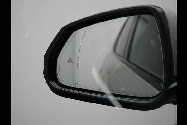 BMW X1 xDrive30e M Sport Plug In Hybrid 326pk Dealer O.H. PHEV | Panodak | Head Up | 360 Camera | Adaptive Cruise | Alcantara Sportstoelen Massage & Memory | Harman & Kardon | Stoelen & Stuur Verwarmd | Apple Carplay | 20"L.M | Blis | Keyless | Sfee