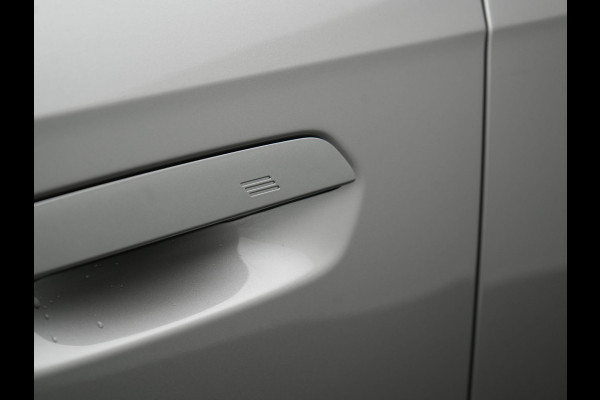 BMW X1 xDrive30e M Sport Plug In Hybrid 326pk Dealer O.H. PHEV | Panodak | Head Up | 360 Camera | Adaptive Cruise | Alcantara Sportstoelen Massage & Memory | Harman & Kardon | Stoelen & Stuur Verwarmd | Apple Carplay | 20"L.M | Blis | Keyless | Sfee