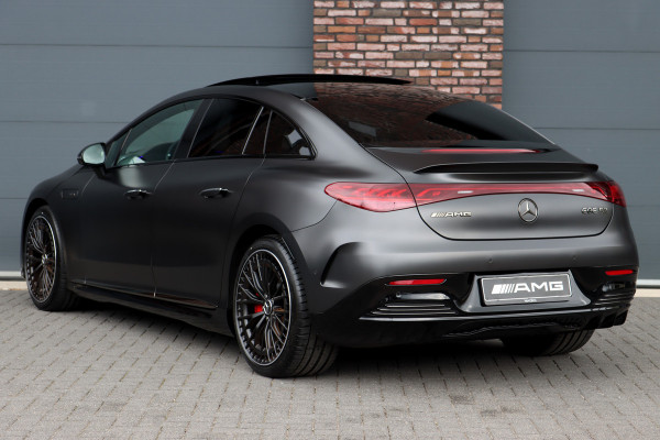 Mercedes-Benz EQE AMG 53 4MATIC+ 90 kWh | 72500,- Ex | MBUX Hyperscreen | Airmatic | Achterasbesturing | Distronic+ | Massage | Memory | Burmester | Stoelventilatie | HUD | Digital Light | Warmtepomp | Surround Camera |