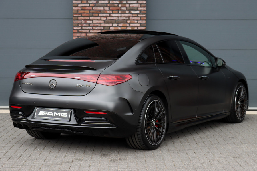 Mercedes-Benz EQE AMG 53 4MATIC+ 90 kWh | 72500,- Ex | MBUX Hyperscreen | Airmatic | Achterasbesturing | Distronic+ | Massage | Memory | Burmester | Stoelventilatie | HUD | Digital Light | Warmtepomp | Surround Camera |
