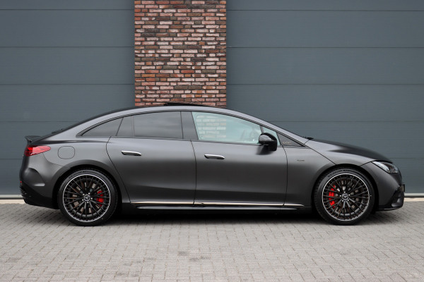 Mercedes-Benz EQE AMG 53 4MATIC+ 90 kWh | 72500,- Ex | MBUX Hyperscreen | Airmatic | Achterasbesturing | Distronic+ | Massage | Memory | Burmester | Stoelventilatie | HUD | Digital Light | Warmtepomp | Surround Camera |