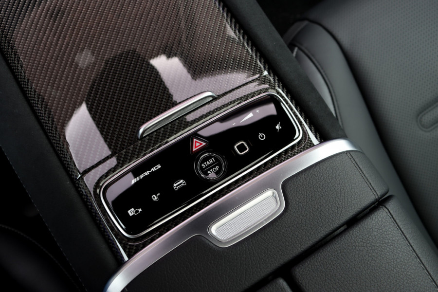 Mercedes-Benz EQE AMG 53 4MATIC+ 90 kWh | 72500,- Ex | MBUX Hyperscreen | Airmatic | Achterasbesturing | Distronic+ | Massage | Memory | Burmester | Stoelventilatie | HUD | Digital Light | Warmtepomp | Surround Camera |