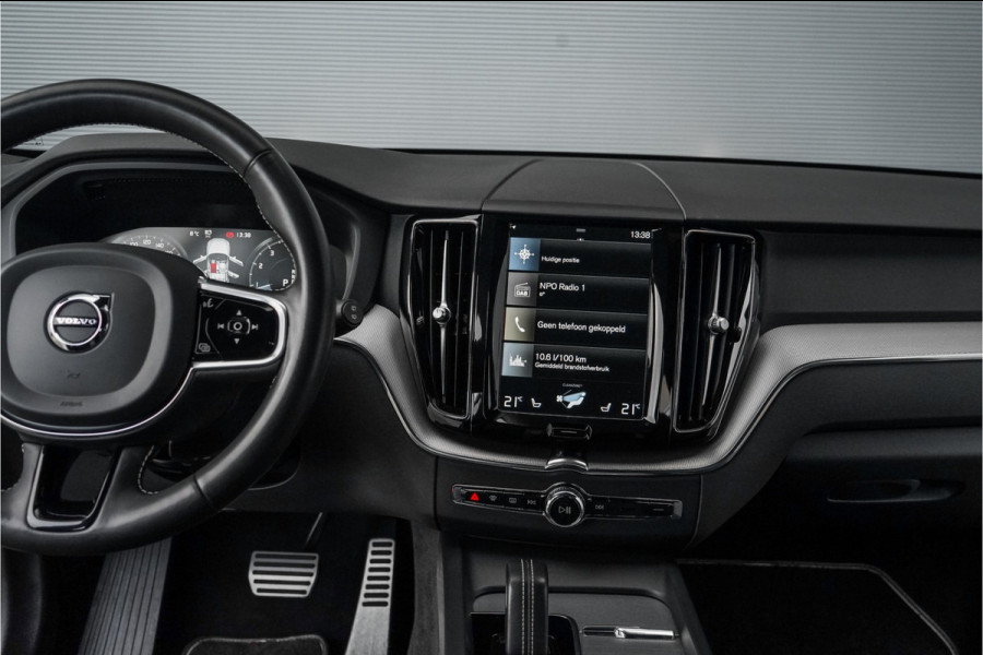 Volvo XC60 2.0 B4 Inscription R-Design Luchtvering ACC Trekhaak