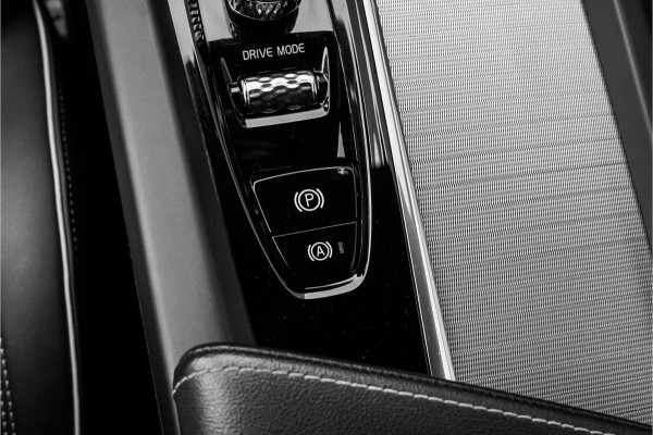 Volvo XC60 2.0 B4 Inscription R-Design Luchtvering ACC Trekhaak