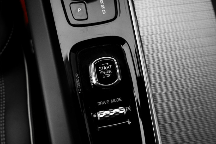 Volvo XC60 2.0 B4 Inscription R-Design Luchtvering ACC Trekhaak