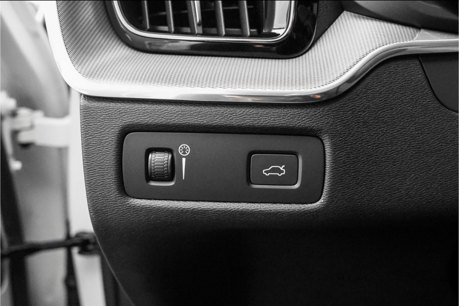 Volvo XC60 2.0 B4 Inscription R-Design Luchtvering ACC Trekhaak