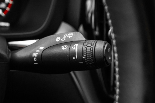 Volvo XC60 2.0 B4 Inscription R-Design Luchtvering ACC Trekhaak