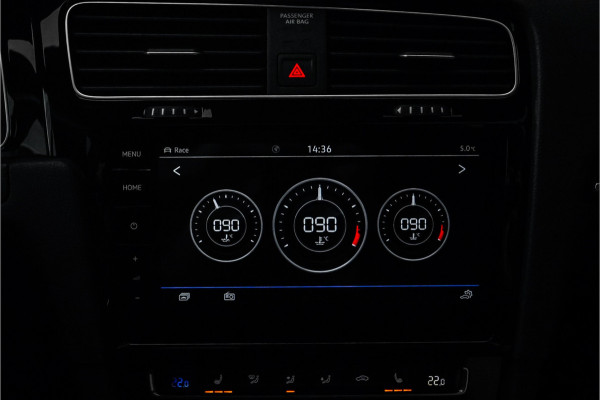 Volkswagen Golf 2.0 TSI 4Motion R Performance Akrapovic Pano Dynaudio Leder 19"