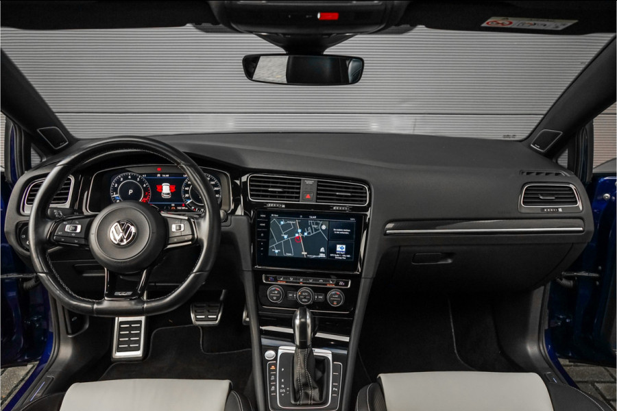 Volkswagen Golf 2.0 TSI 4Motion R Performance Akrapovic Pano Dynaudio Leder 19"