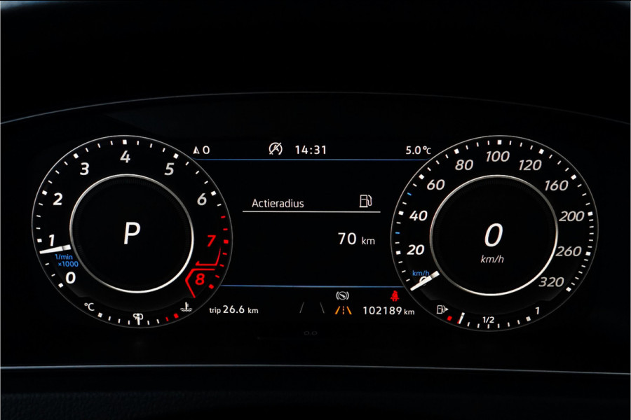 Volkswagen Golf 2.0 TSI 4Motion R Performance Akrapovic Pano Dynaudio Leder 19"