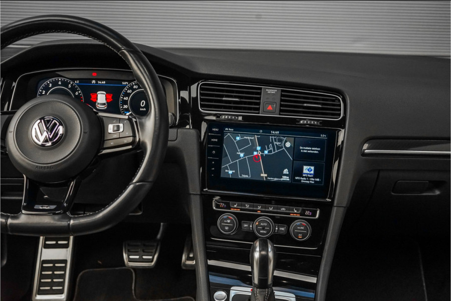 Volkswagen Golf 2.0 TSI 4Motion R Performance Akrapovic Pano Dynaudio Leder 19"