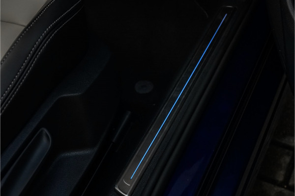 Volkswagen Golf 2.0 TSI 4Motion R Performance Akrapovic Pano Dynaudio Leder 19"