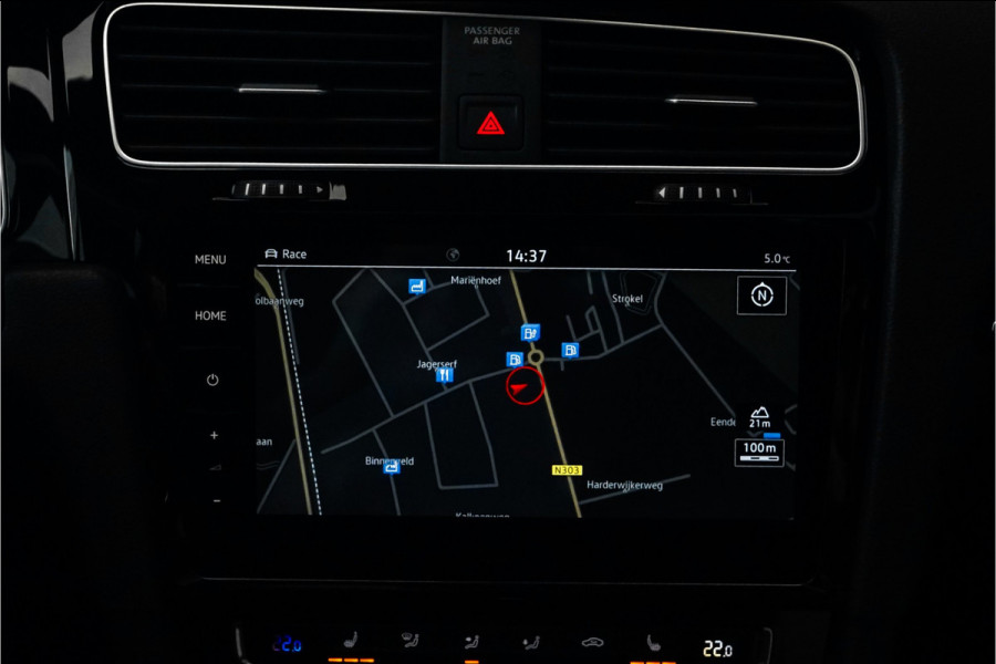 Volkswagen Golf 2.0 TSI 4Motion R Performance Akrapovic Pano Dynaudio Leder 19"