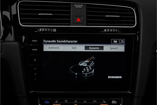 Volkswagen Golf 2.0 TSI 4Motion R Performance Akrapovic Pano Dynaudio Leder 19"