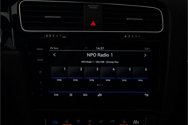 Volkswagen Golf 2.0 TSI 4Motion R Performance Akrapovic Pano Dynaudio Leder 19"