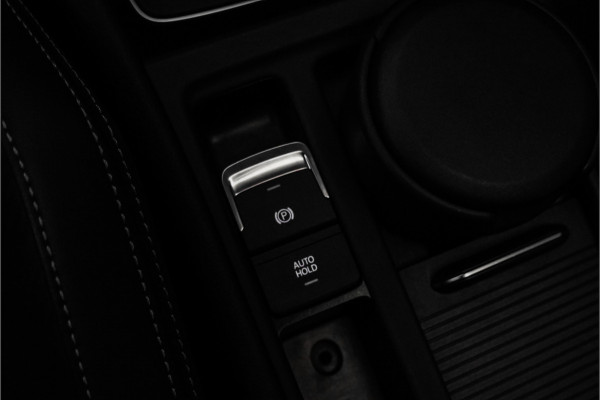 Volkswagen Golf 2.0 TSI 4Motion R Performance Akrapovic Pano Dynaudio Leder 19"