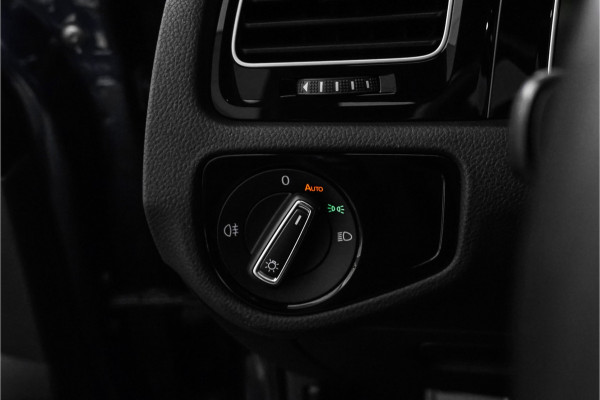 Volkswagen Golf 2.0 TSI 4Motion R Performance Akrapovic Pano Dynaudio Leder 19"