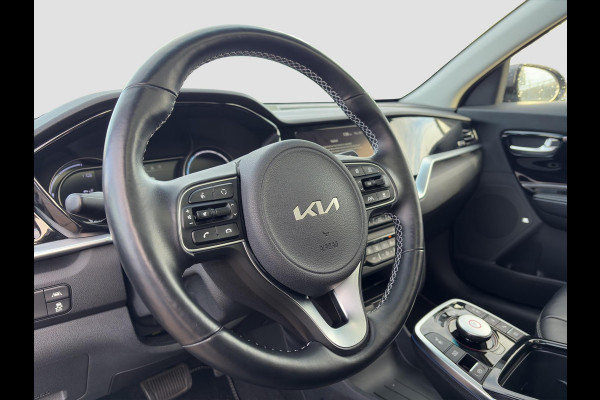 Kia e-Niro ExecutiveLine 64 kWh Automaat | Stoelverkoeling & Verwarming | Camera | Cruise | Leder | Sensoren |