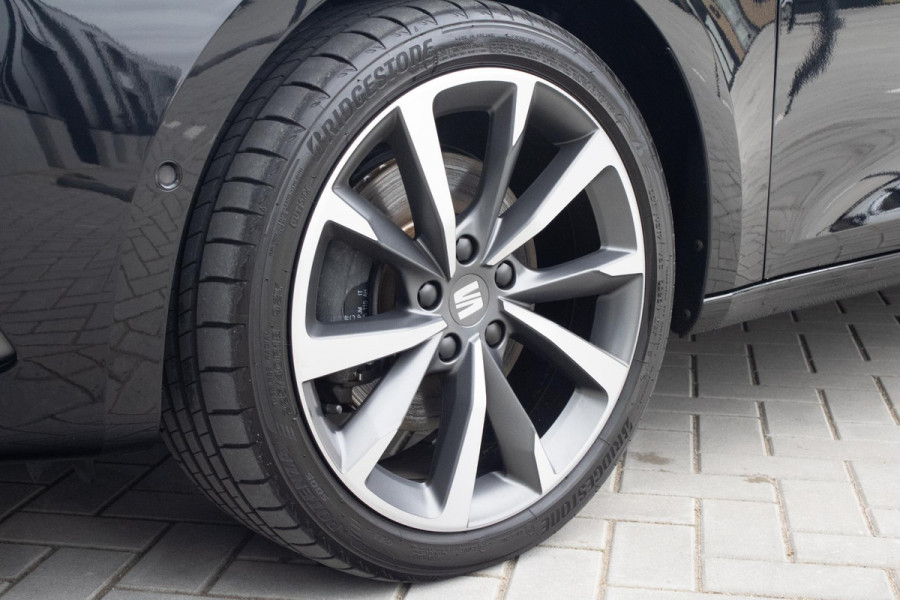 Seat Leon 1.4 TSI eHybrid PHEV FR Bus. Int. PANO CAMERA ADAPTIEF