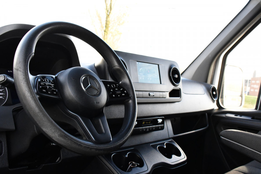 Mercedes-Benz Sprinter 319 1.9 CDI L2H2 RWD AMG Edition Camera, Cruise, Carplay, 190pk, Automaat, Multimedia, LED, Stoelverwarming, Standkachel, Uniek!
