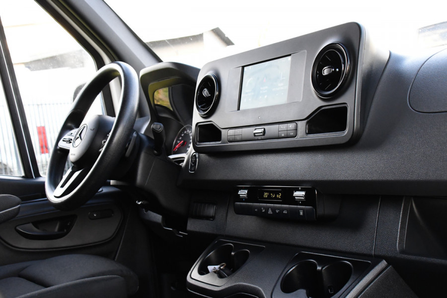 Mercedes-Benz Sprinter 319 1.9 CDI L2H2 RWD AMG Edition Camera, Cruise, Carplay, 190pk, Automaat, Multimedia, LED, Stoelverwarming, Standkachel, Uniek!