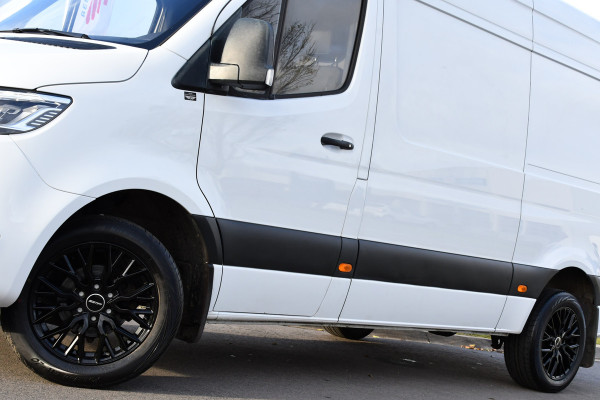 Mercedes-Benz Sprinter 319 1.9 CDI L2H2 RWD AMG Edition Camera, Cruise, Carplay, 190pk, Automaat, Multimedia, LED, Stoelverwarming, Standkachel, Uniek!